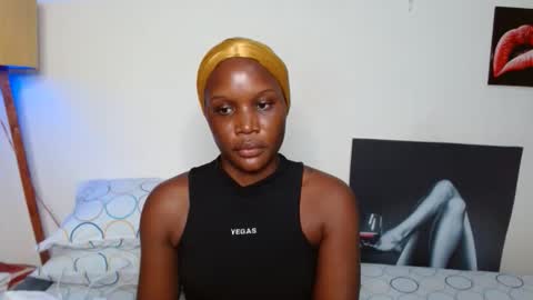 Smiley sylivia online show from 09-17-25, 04:36