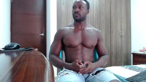Twtter 1MikeBeckford            Onlyfns beckfordmike online show from 05-19-26, 08:04