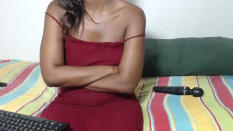 blackntoxicabe6999 online show from 05-05-26, 09:23