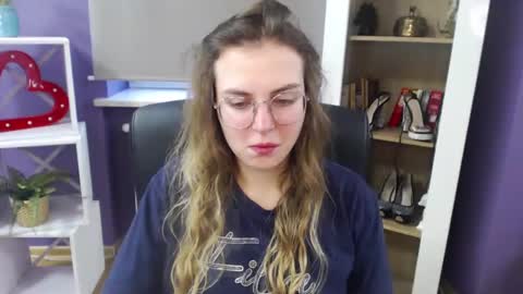 Z O E Y online show from 12-31-24, 09:31