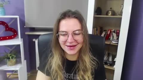 Z O E Y online show from 01-11-25, 05:41