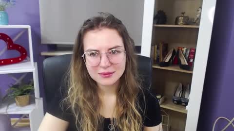 Z O E Y online show from 01-16-25, 05:32