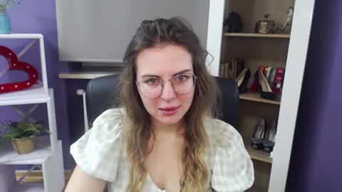 Z O E Y online show from 01-17-25, 06:26