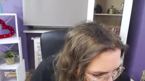 Z O E Y online show from 01-21-25, 05:27