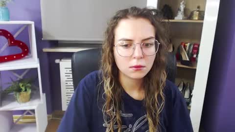 Z O E Y online show from 01-31-25, 05:19