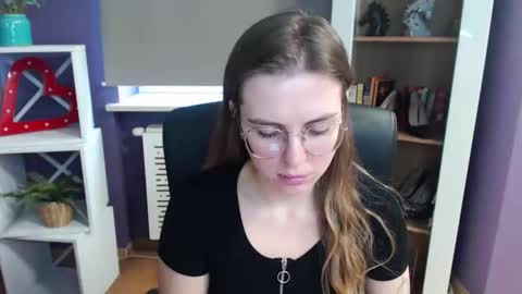 Z O E Y online show from 02-21-25, 10:50