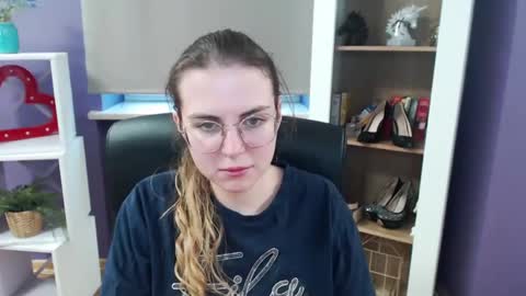 Z O E Y online show from 02-26-25, 11:41