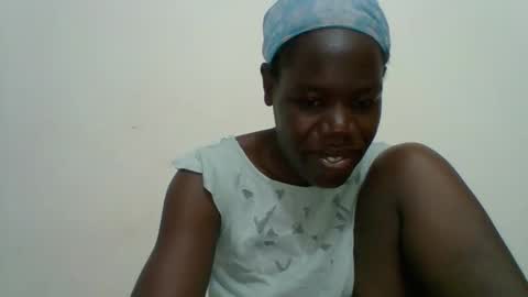 Snapshot of blacksexygal chatting on 04-28-26, 05:18 SARAH online show from 04-28-26, 05:18