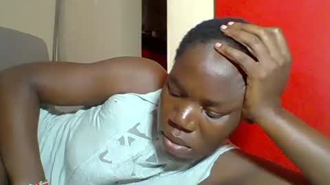 Snapshot of blacksexygal chatting on 06-01-26, 09:27 SARAH online show from 06-01-26, 09:27