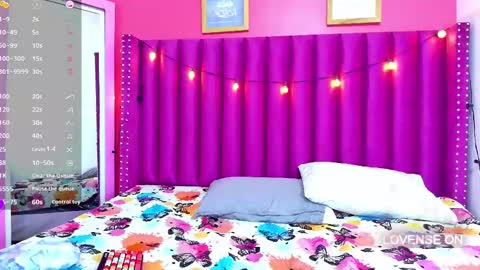 Snapshot of blacksweetiee chatting on 03-11-25, 06:43 Tifffany bllom online show from 03-11-25, 06:43