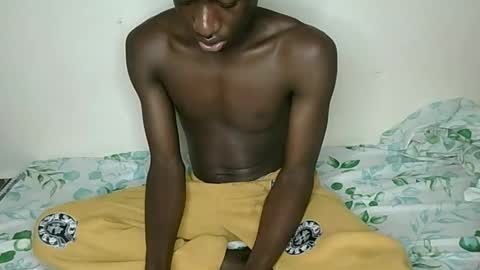 blacktwinkl online show from 04-07-26, 06:14