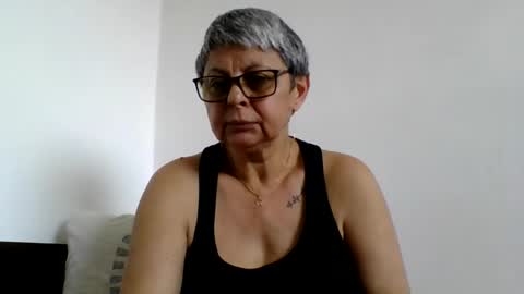 Snapshot of blackwidow05 chatting on 06-11-26, 08:56 Black Widow online show from 06-11-26, 08:56