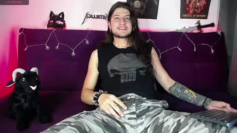 Snapshot of blackwolf_6 chatting on 12-16-24, 09:31 Dave online show from 12-16-24, 09:31