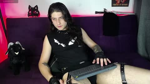 Snapshot of blackwolf_6 chatting on 01-14-25, 11:27 Dave online show from 01-14-25, 11:27