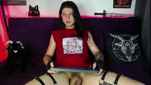 Snapshot of blackwolf_6 chatting on 01-28-25, 10:45 Dave online show from 01-28-25, 10:45