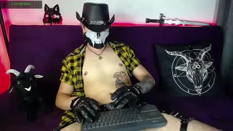 Snapshot of blackwolf_6 chatting on 02-14-25, 10:58 Dave online show from 02-14-25, 10:58