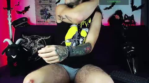 Snapshot of blackwolf_6 chatting on 09-28-25, 08:25 Dave online show from 09-28-25, 08:25