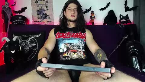 Snapshot of blackwolf_6 chatting on 11-06-25, 10:32 Dave online show from 11-06-25, 10:32