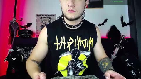 Snapshot of blackwolf_6 chatting on 11-11-25, 06:52 Dave online show from 11-11-25, 06:52