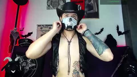 Snapshot of blackwolf_6 chatting on 11-16-25, 03:06 Dave online show from 11-16-25, 03:06