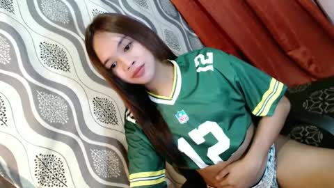 Snapshot of blacky_luna chatting on 12-21-24, 07:49 sweetyluna online show from 12-21-24, 07:49