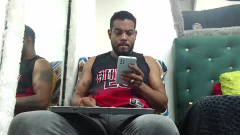 Snapshot of blade_foxx chatting on 01-06-25, 06:25 Richard online show from 01-06-25, 06:25