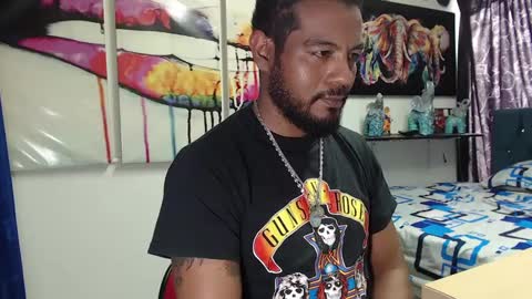 Snapshot of blade_foxx chatting on 01-23-25, 08:24 Richard online show from 01-23-25, 08:24