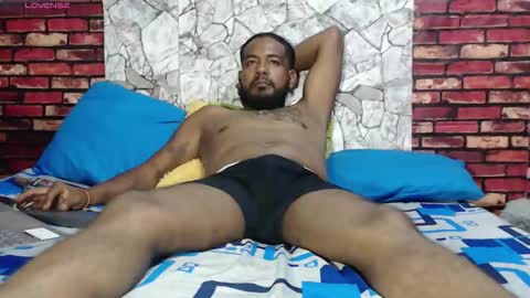 Snapshot of blade_foxx chatting on 02-19-26, 05:25 Richard online show from 02-19-26, 05:25