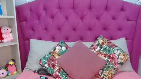 Snapshot of blaiir_moon chatting on 11-11-25, 07:14 blaiir_moon online show from 11-11-25, 07:14