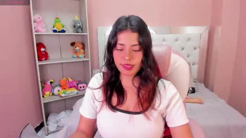 Snapshot of blaiir_moon chatting on 12-16-25, 09:31 blaiir_moon online show from 12-16-25, 09:31