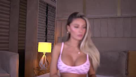 Snapshot of blairsanders chatting on 10-07-25, 06:16 BlairSanders online show from 10-07-25, 06:16