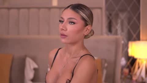 Snapshot of blairsanders chatting on 10-27-25, 07:18 BlairSanders online show from 10-27-25, 07:18