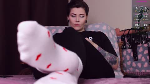 Snapshot of blake_luna chatting on 12-08-24, 05:33 Britney online show from 12-08-24, 05:33