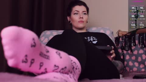 Snapshot of blake_luna chatting on 01-08-25, 04:22 Britney online show from 01-08-25, 04:22