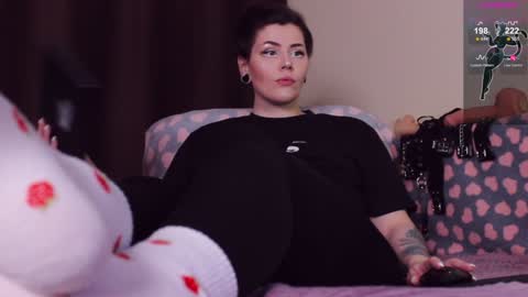 Snapshot of blake_luna chatting on 01-22-25, 04:02 Britney online show from 01-22-25, 04:02