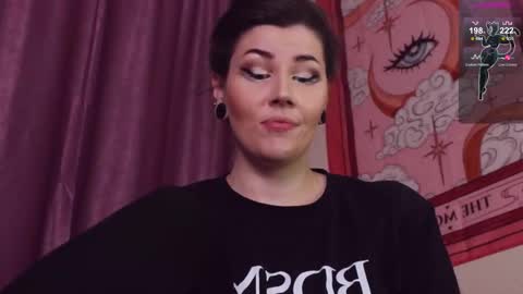 Snapshot of blake_luna chatting on 03-09-25, 10:19 Britney online show from 03-09-25, 10:19