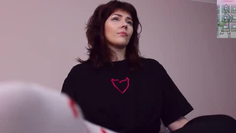 Snapshot of blake_luna chatting on 09-19-25, 09:43 Britney online show from 09-19-25, 09:43