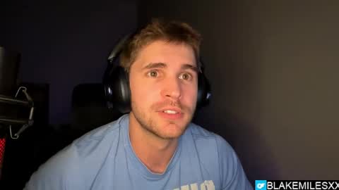 Snapshot of blakemiles2 chatting on 05-01-26, 01:54 Blake Miles online show from 05-01-26, 01:54
