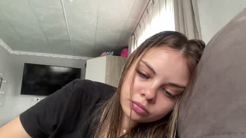 Snapshot of blanchbunt chatting on 07-22-26, 09:23 Angel online show from 07-22-26, 09:23