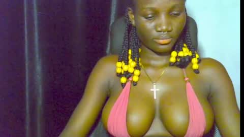 Snapshot of blaq_melanin chatting on 06-25-26, 04:22 nikky00 online show from 06-25-26, 04:22
