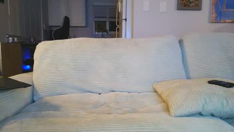 Blaze Thickwood online show from 12-20-25, 03:13