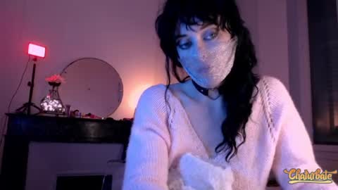Snapshot of bleu_belladone chatting on 03-11-25, 08:20 Cassandre online show from 03-11-25, 08:20