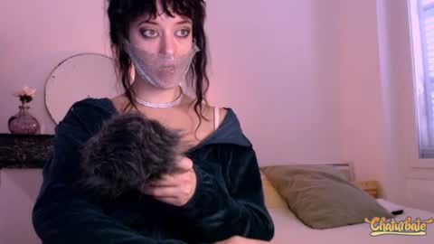 Snapshot of bleu_belladone chatting on 10-23-25, 12:15 Cassandre online show from 10-23-25, 12:15