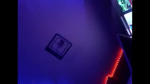 bleunuit43 online show from 10-12-25, 07:40