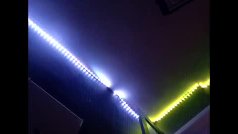 bleunuit43 online show from 10-20-25, 07:20