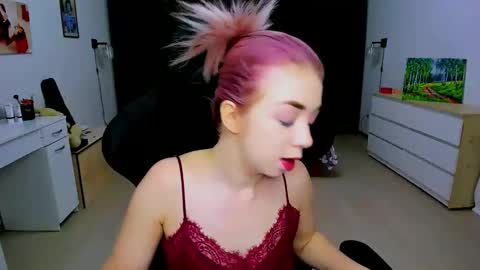 Nicole online show from 12-20-24, 03:47