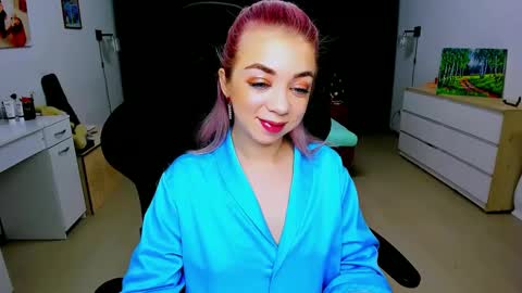 Nicole online show from 12-21-24, 02:19