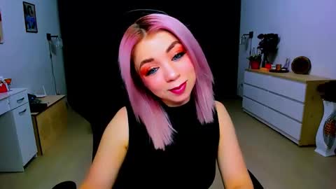 Nicole online show from 01-22-25, 03:31