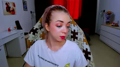 Nicole online show from 02-08-25, 09:56