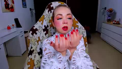 Nicole online show from 02-11-25, 04:55